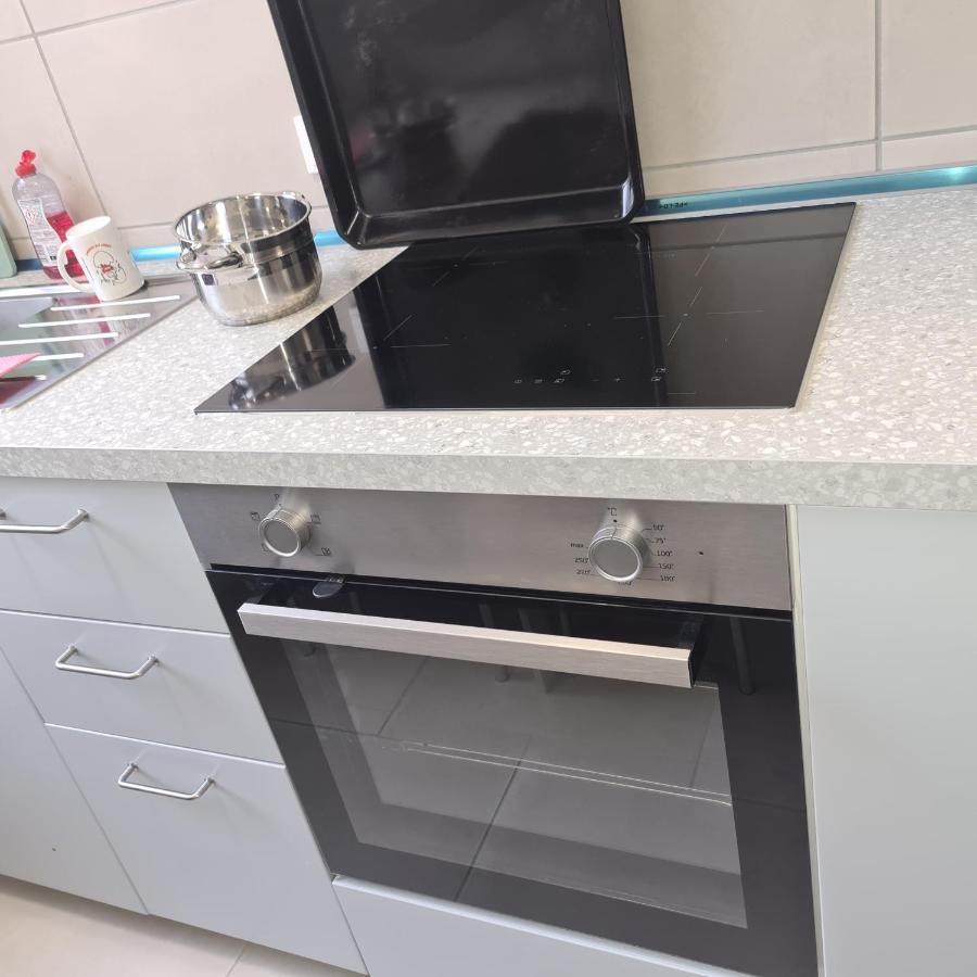 Modernes 5 , 6 Und 7 In Apartment