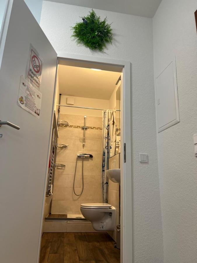 Modernes 5 , 6 Und 7 In * Bochum