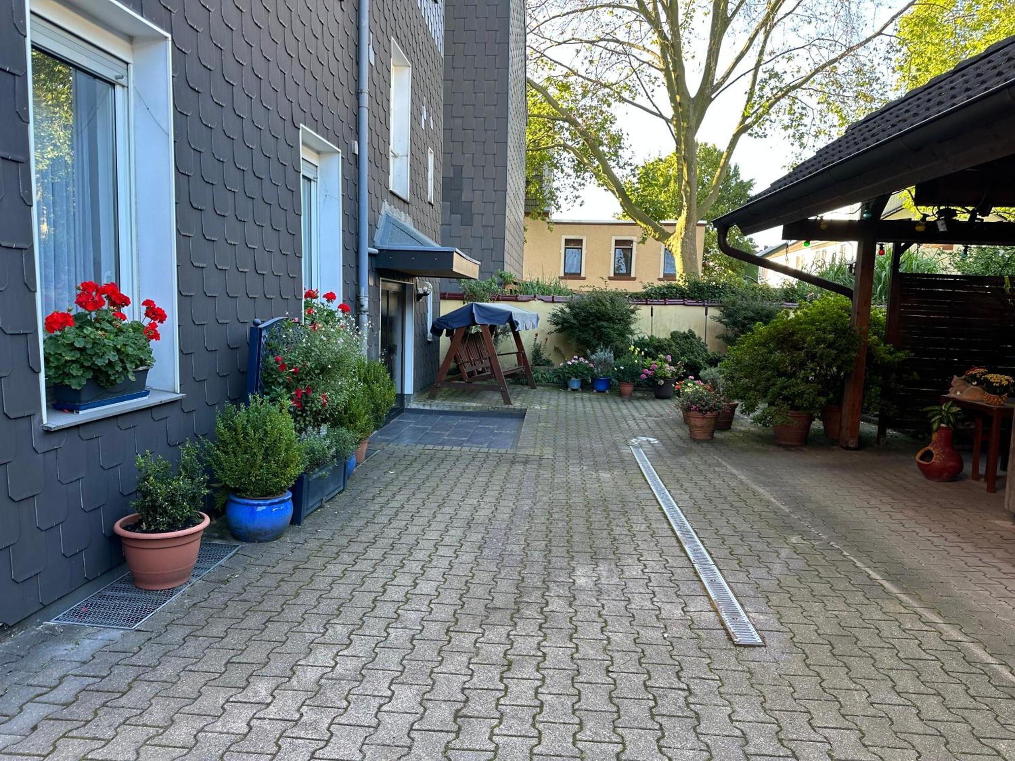 Modernes 5 , 6 Und 7 In Bochum